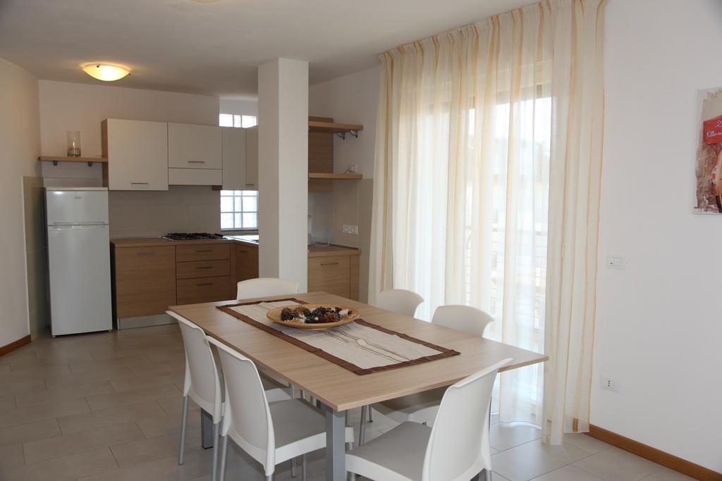 Villa Bruna Lignano Sabbiadoro Szoba fotó