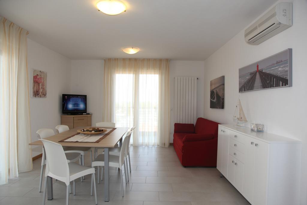 Villa Bruna Lignano Sabbiadoro Szoba fotó